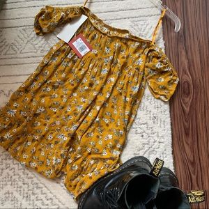 Mustard Floral Sundress!💛